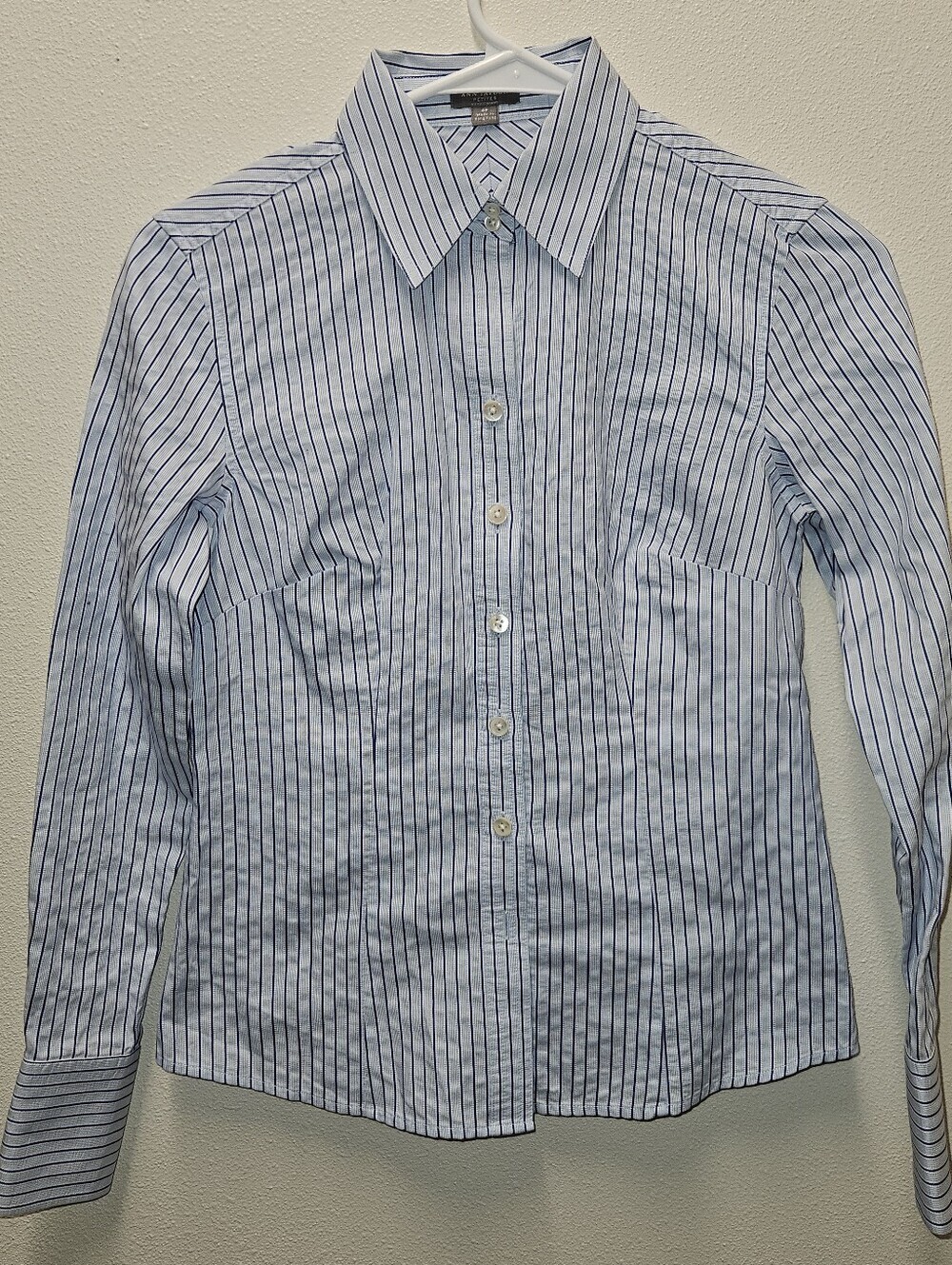 Ann Taylor Petites Womans Long Sleeve Button Up Blouse Size 0p - Picture 2 of 11